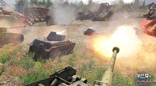   War Thunder    