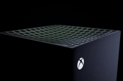 В сети появились фотографии Xbox Series X – консоль все еще выглядит как корпус для ПК