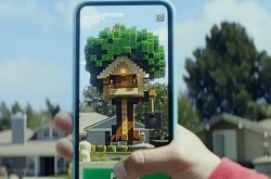 Minecraft Earth   ,   Minecraft Bedrock