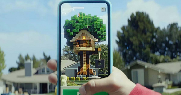 Minecraft Earth   ,   Minecraft Bedrock