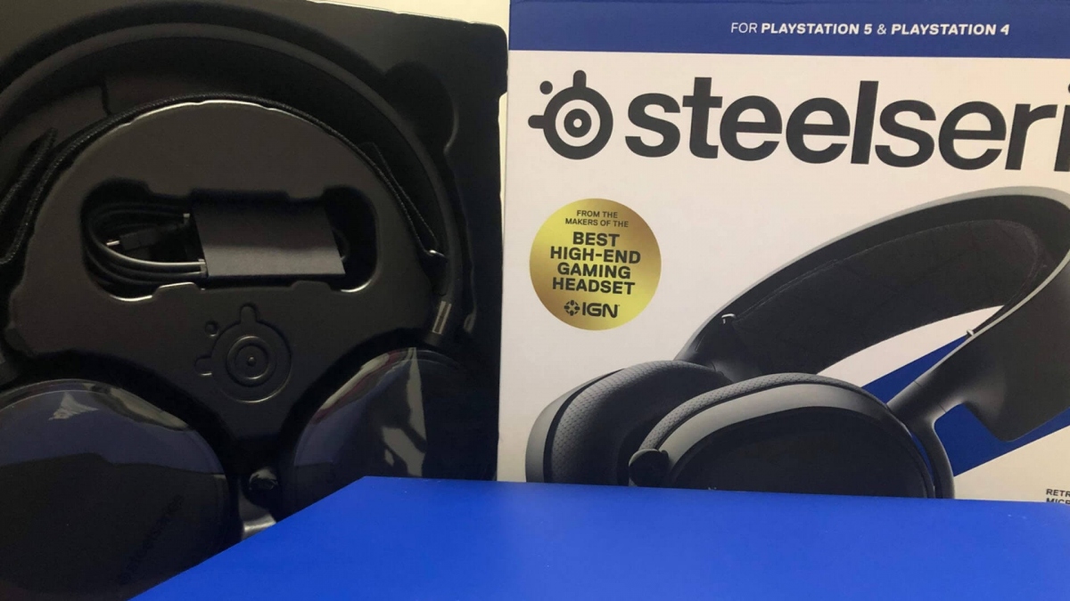   SteelSeries Arctis 3 Console Edition