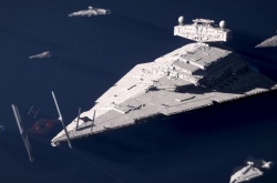 Amazon  Star Wars: Squadrons, Ghostrunner  Alien: Isolation