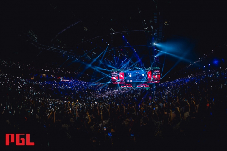 Valve       Dota 2    CS:GO  