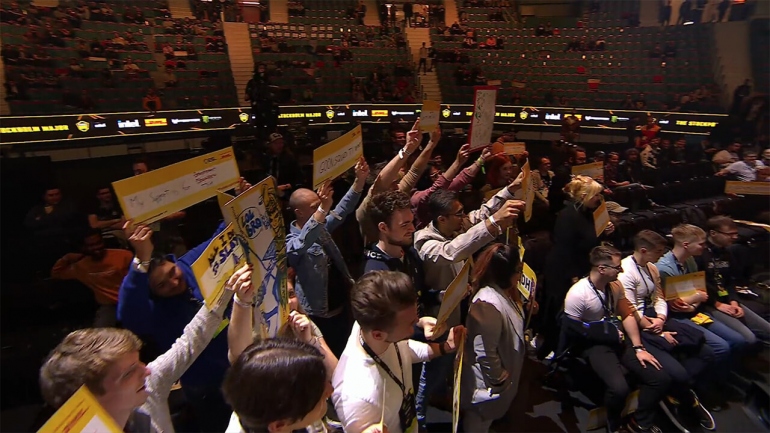 Valve       Dota 2    CS:GO  