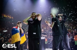 Outsiders (Virtus.pro)    IEM Rio Major 2022