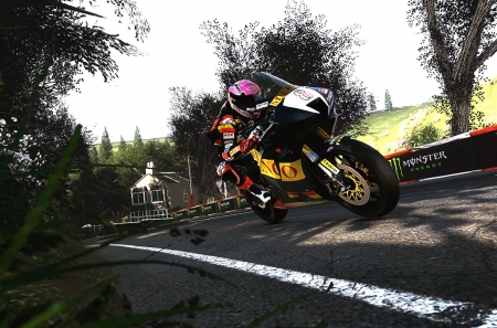 Свежий геймплей мотоциклетного симулятора TT Isle of Man: Ride on the Edge 3