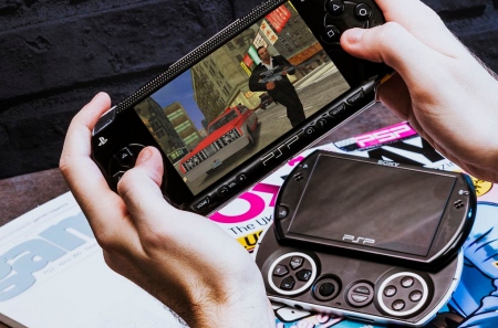 Не «порталом» единым. Sony готовит полноценную портативку