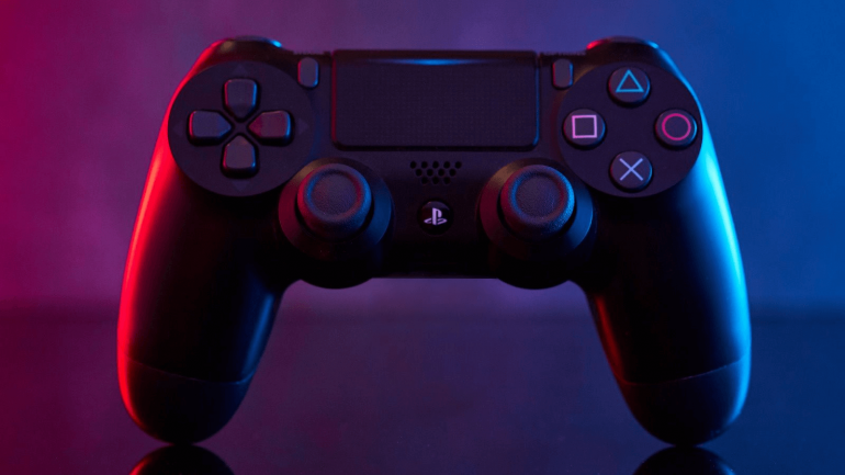 Евросоюз готовит запрет на поставки PlayStation и Xbox в РФ Евросоюз готовит запрет на поставки PlayStation и Xbox в РФ
