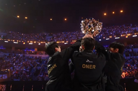 Faker      League of Legends World Championship